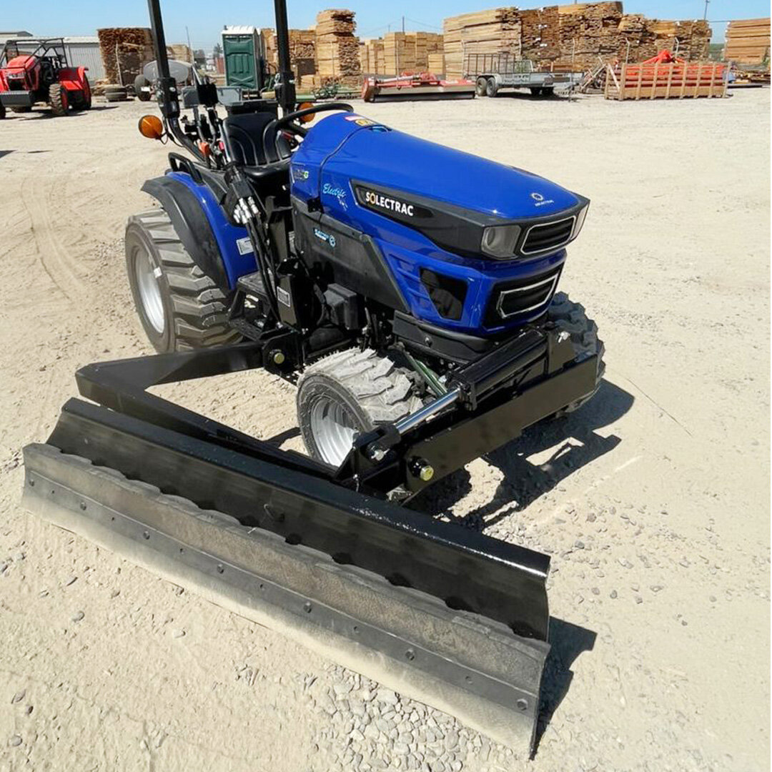 This new e25 #ElectricTractor is fitted with a push blade attachment, perfect for moving and grading dirt, gravel, or other aggregates. Link in bio to learn more.
#agriculture
#farming
#ev
#tractor
📷 @jmc_ag_welding
