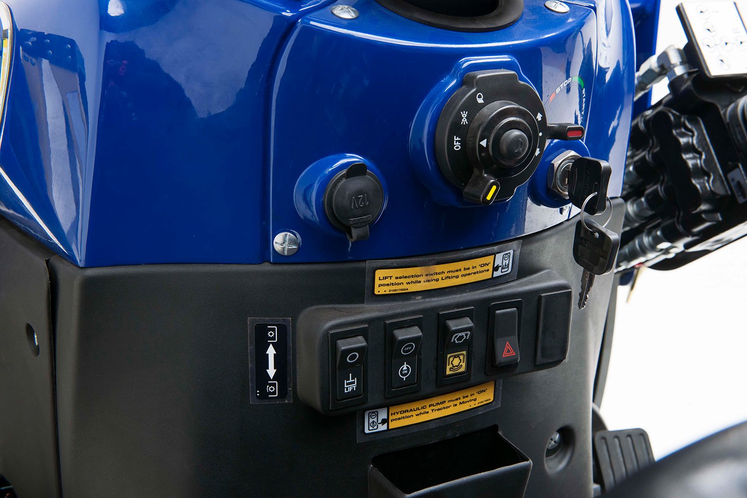 e25 - Switch Closeup.jpg