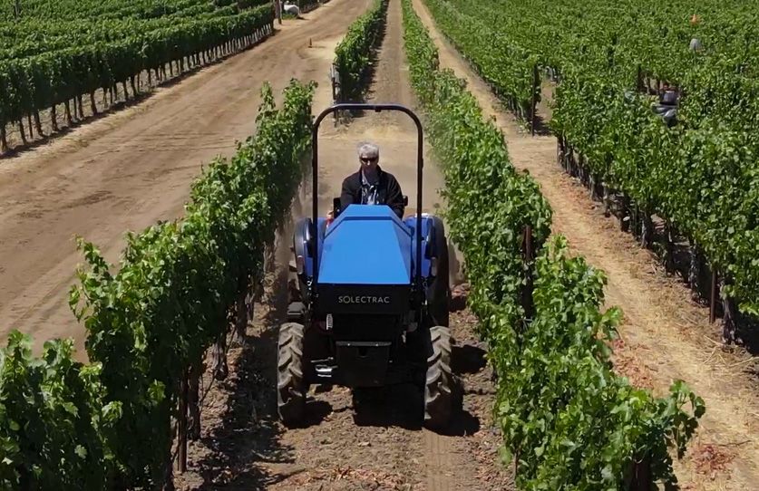 Solectrac-e70N-Vineyard-thumb